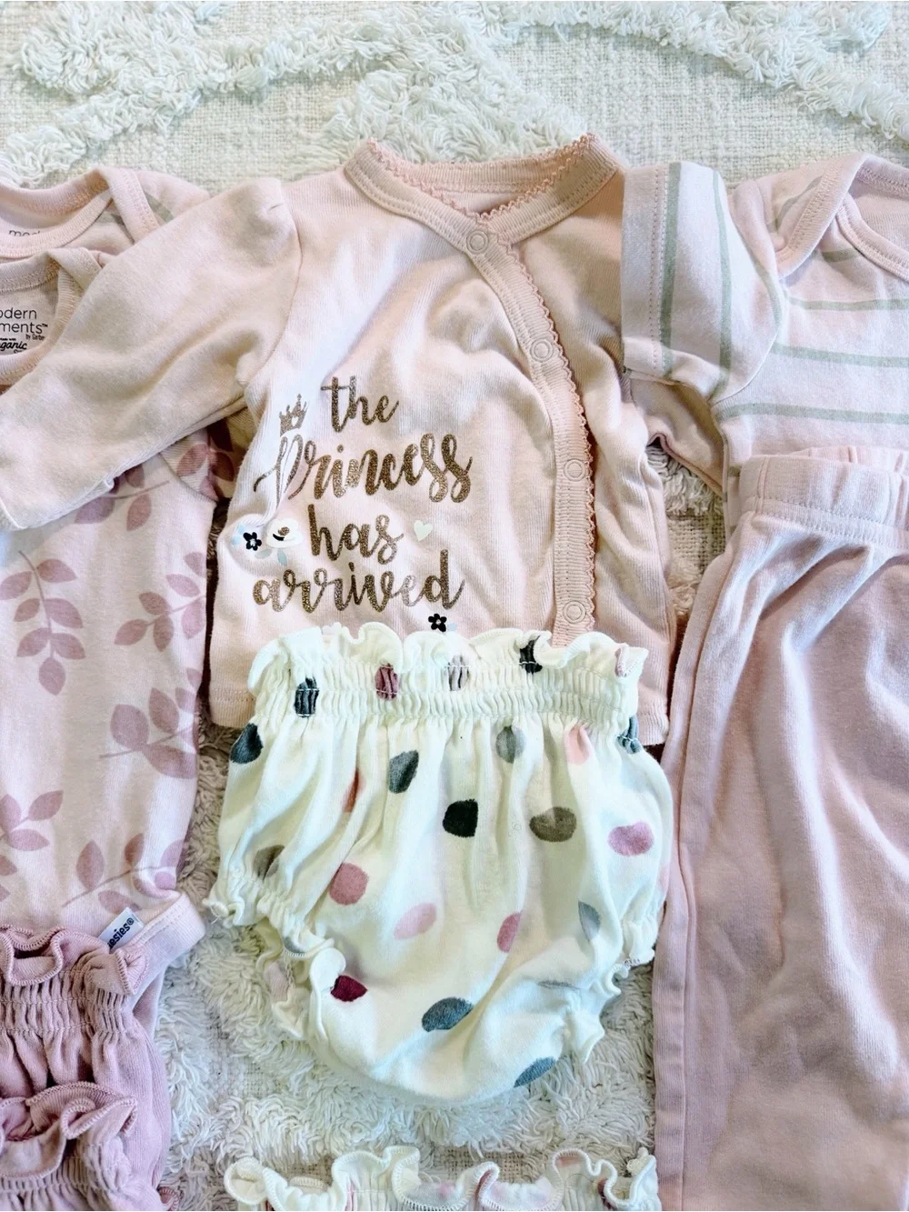 Carter’s Modern Moments Baby Girl Clothes Lot 0-3M Pink Bodysuits Bloomers Pants